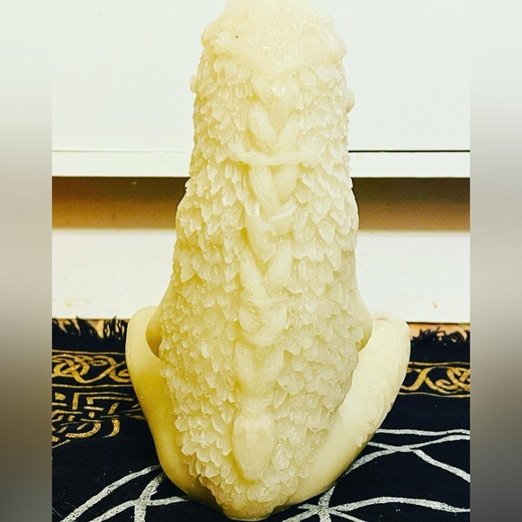 Beautiful Gaia Candle - choice of color and scent - Picture 3 of 4